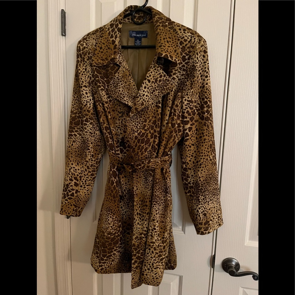 New without tags. Size XL. Women’s leopard print trench style coat